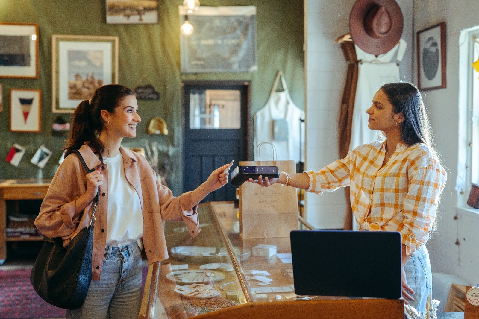 Kokipay EFTPOS terminal and Smart POS in a hospitality and retail setting